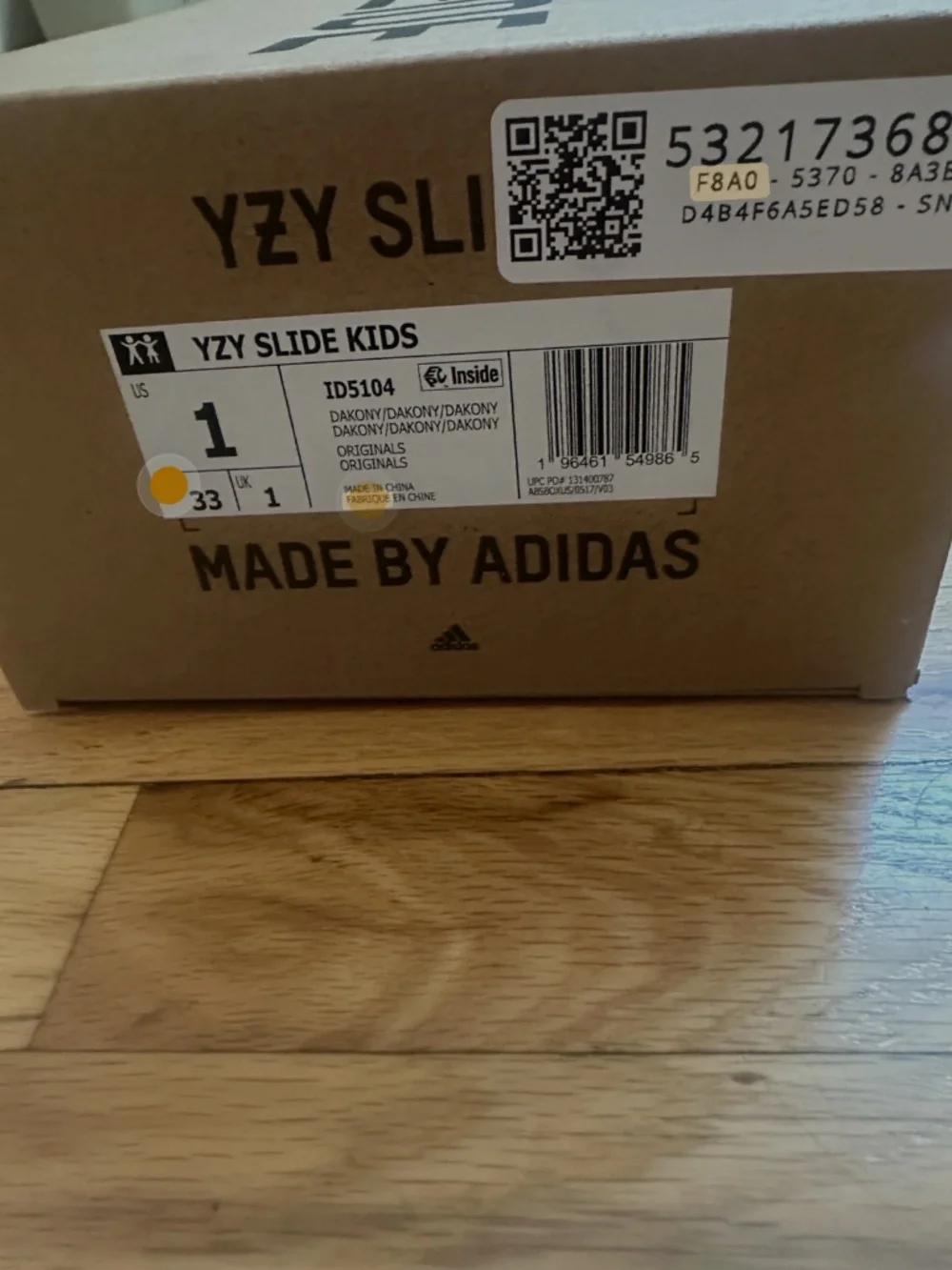 Yeezy slides kids